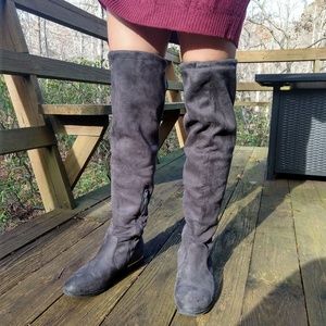 Gorgeous tall boots, 11